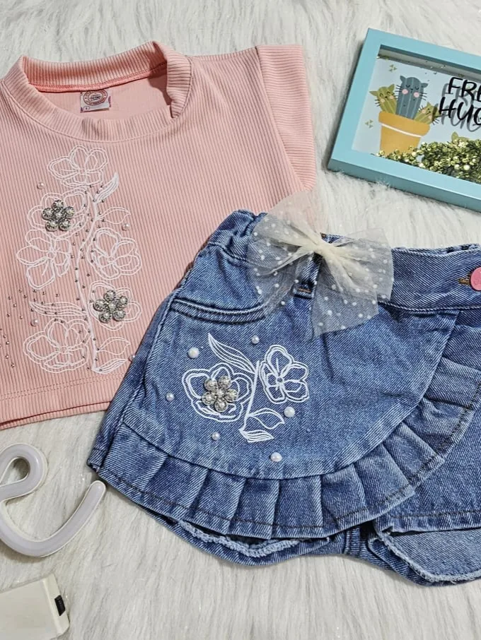 Falda short prenses lateral